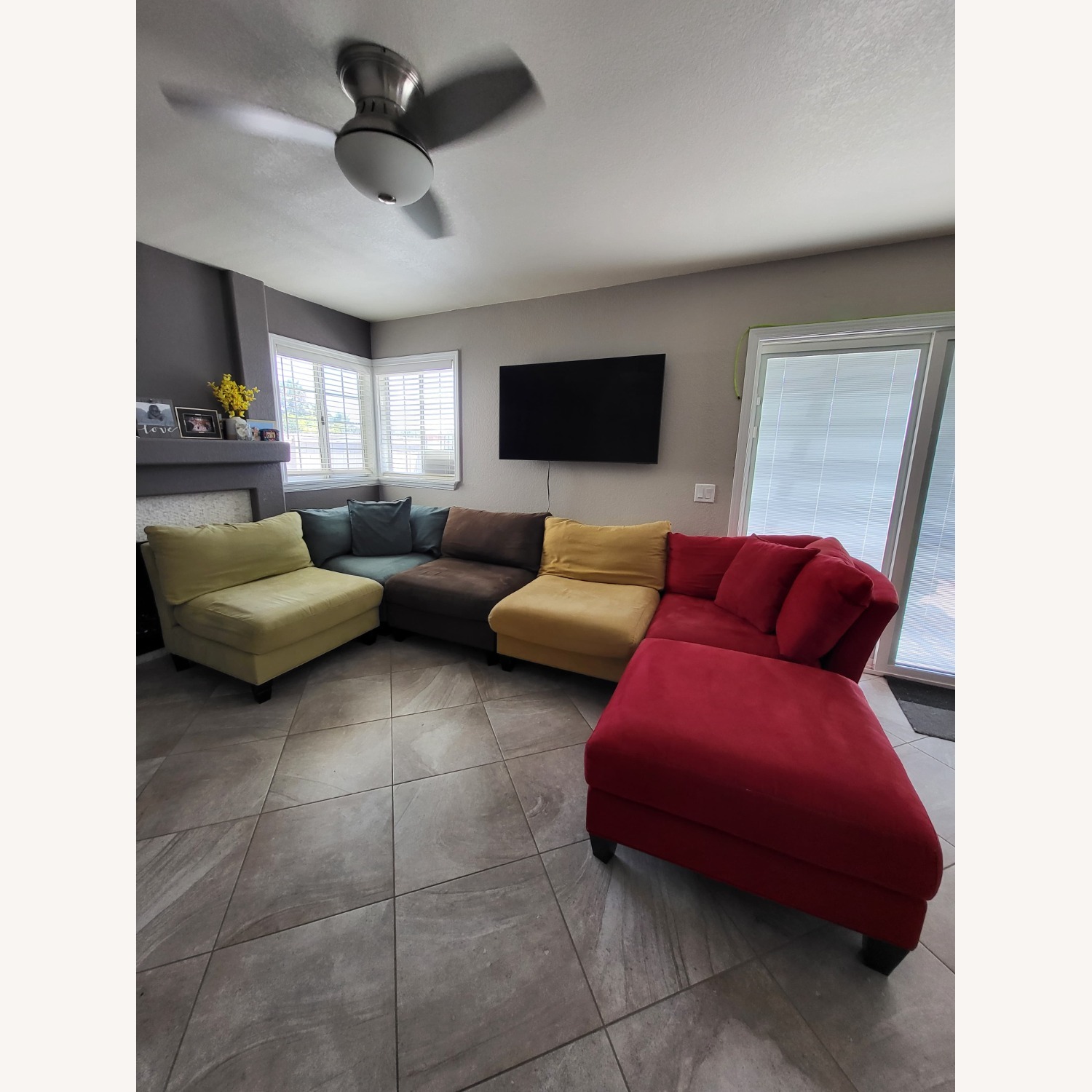 H.M. Richards Modular 6 Piece Sectional - image-4