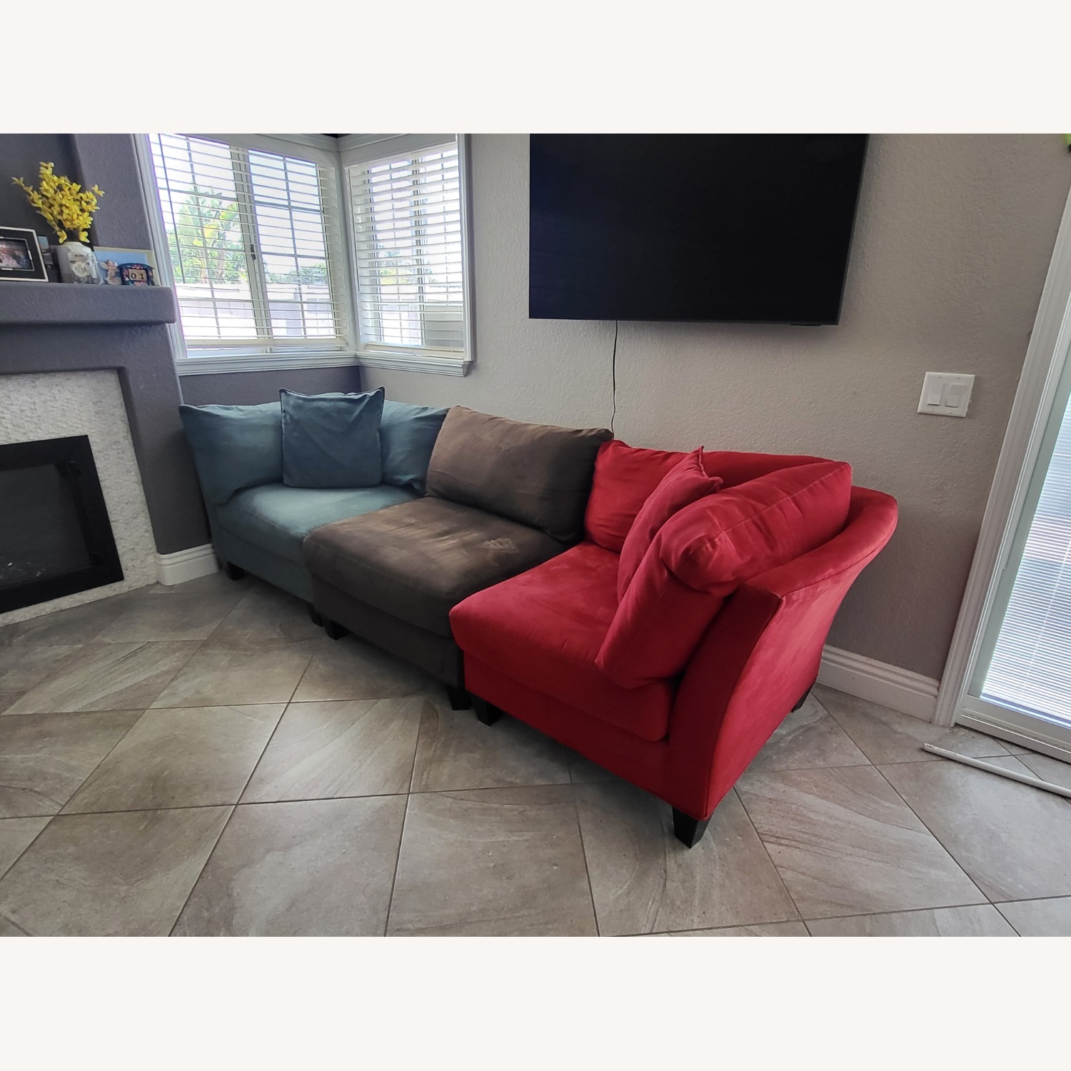 H.M. Richards Modular 6 Piece Sectional - image-2