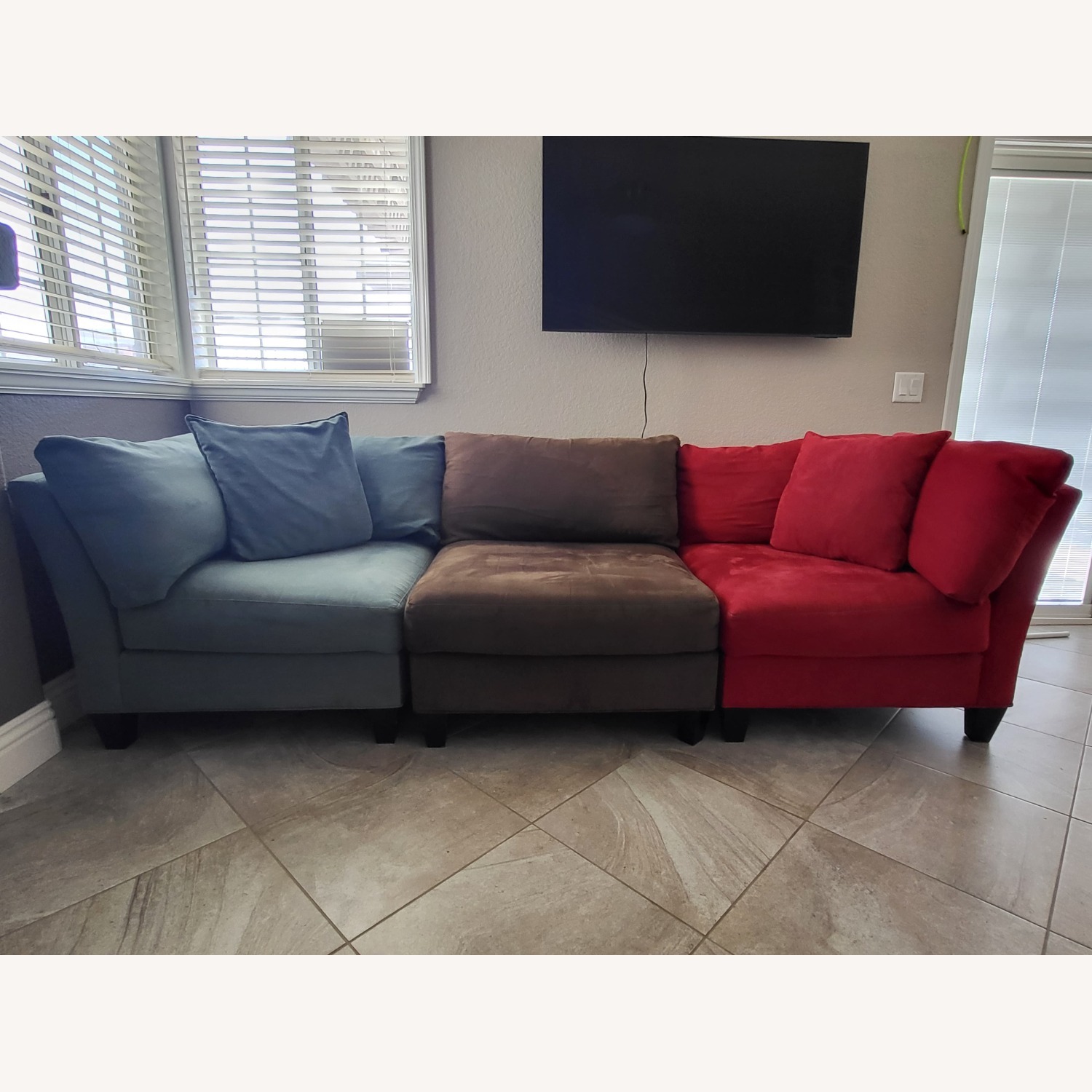 H.M. Richards Modular 6 Piece Sectional - image-3