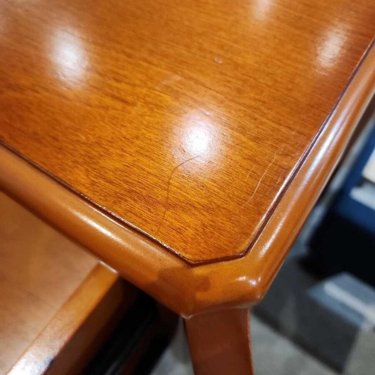 Wilshire Olive Ash Burl Accent Side Table - image-6