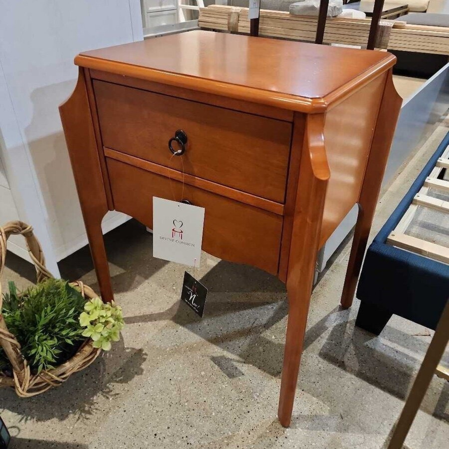 Wilshire Olive Ash Burl Accent Side Table - image-1