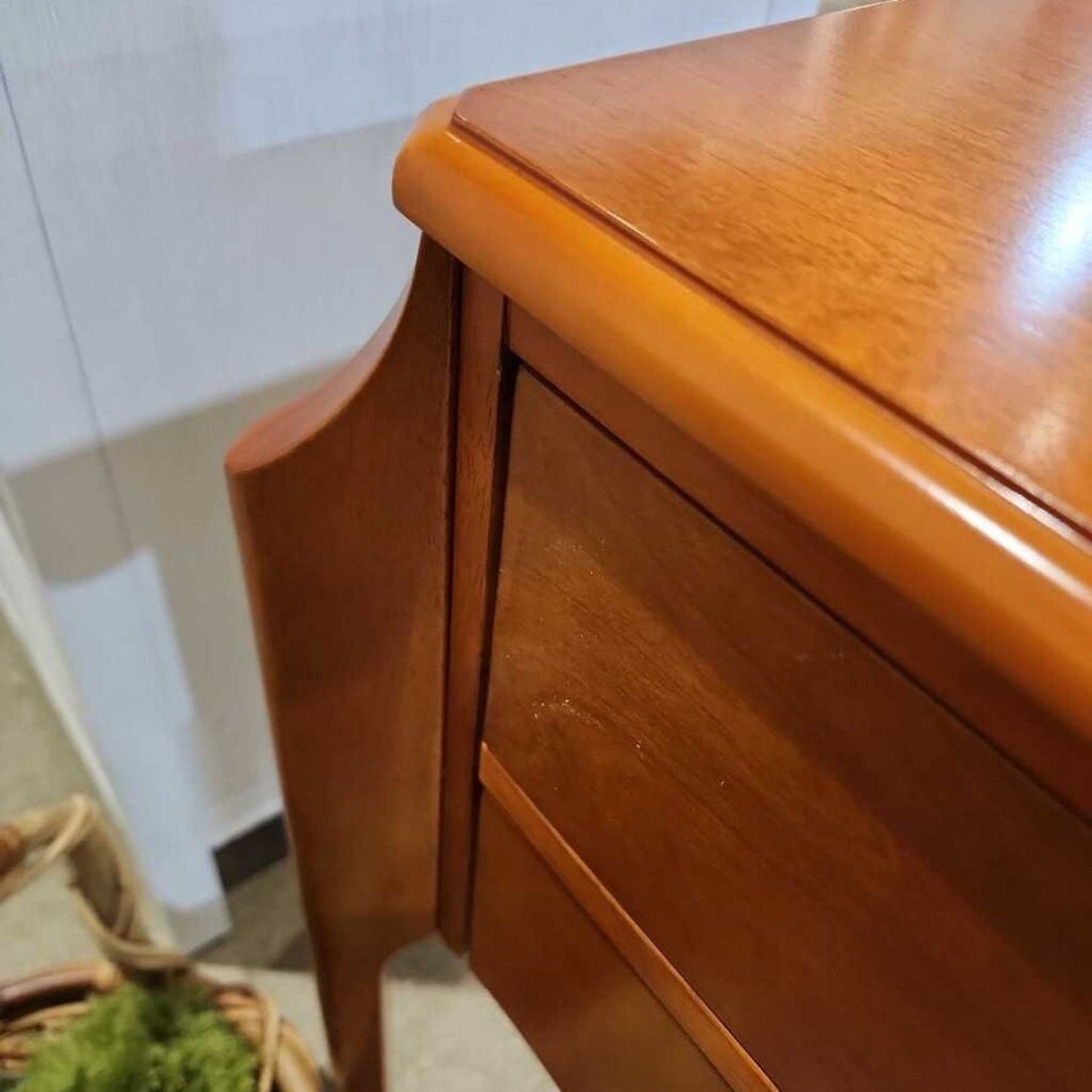 Wilshire Olive Ash Burl Accent Side Table - image-3