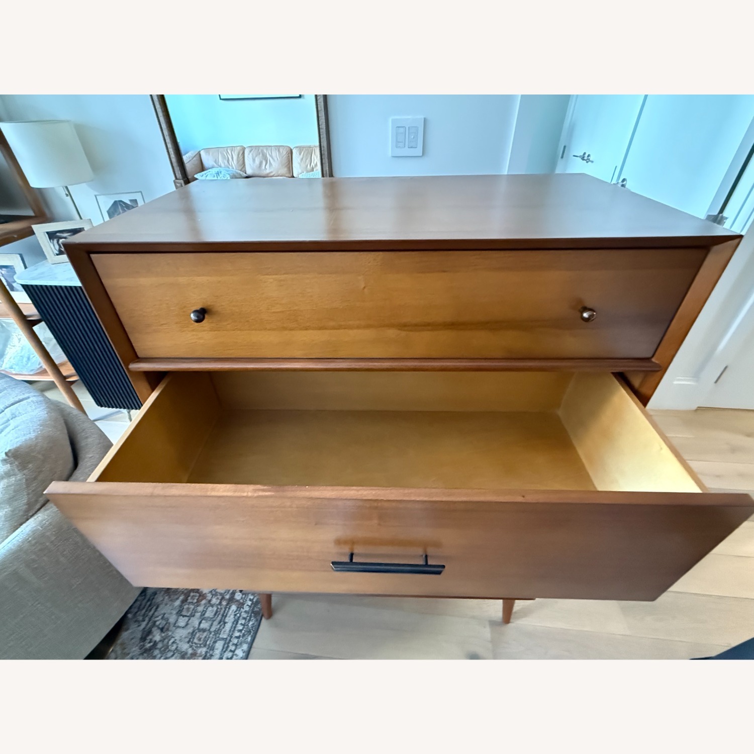 Mid-Century 4-Drawer Dresser (34") - image-5