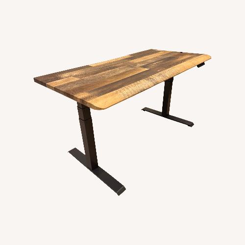 Used 8 x Vari Electric Standing Desk with ComfortEdge for sale on AptDeco