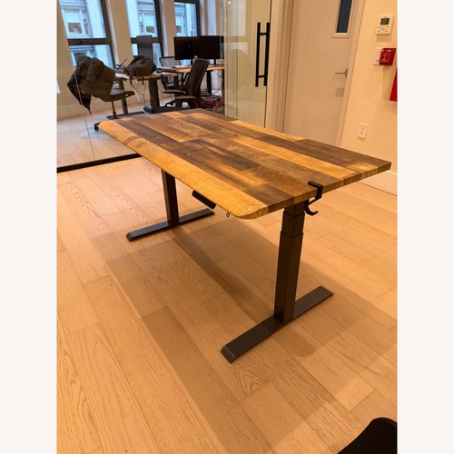 Used 8 x Vari Electric Standing Desk with ComfortEdge for sale on AptDeco