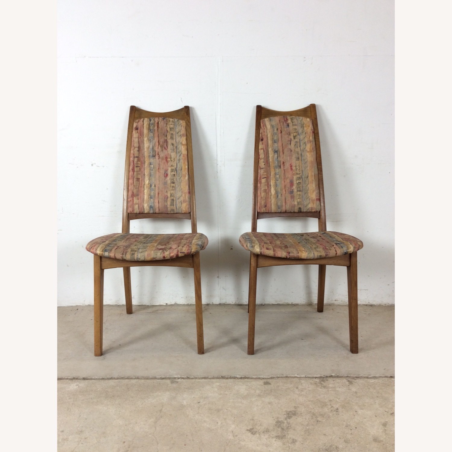 Set of 6 MCM Dining Chairs with Vintage Upholstery - image-11