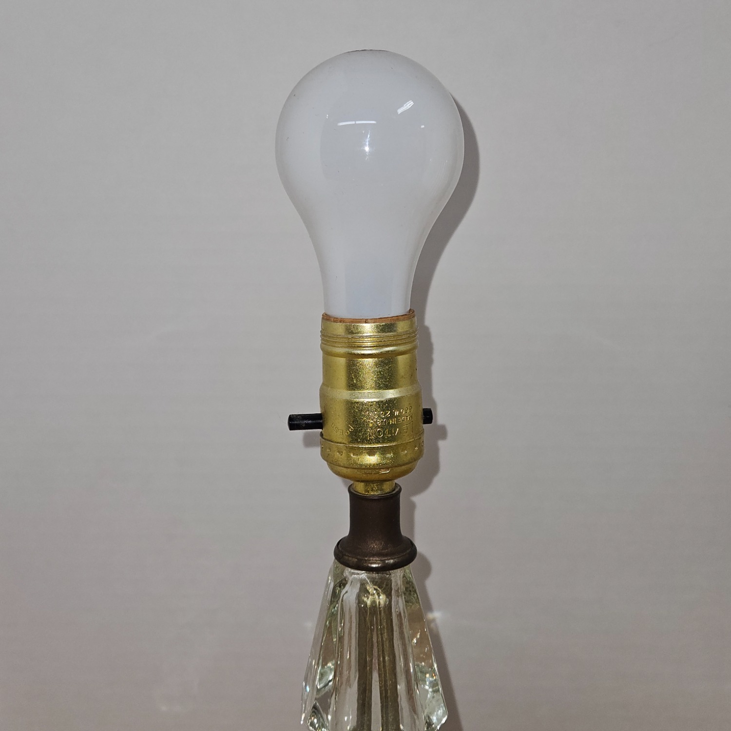 Pair of Vintage Cherub Table Lamps  - image-8