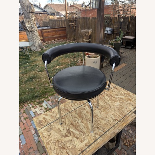 Used Le Corbusier Lc7 Swivel Chair for Cassina  for sale on AptDeco