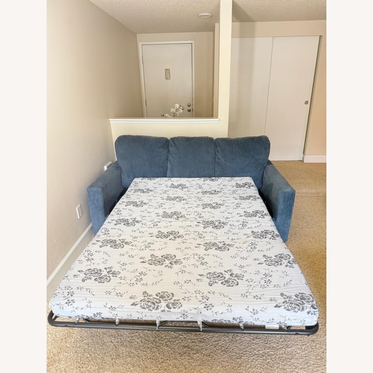 Ashley Furniture Rannis Full Sleeper sofa - image-4