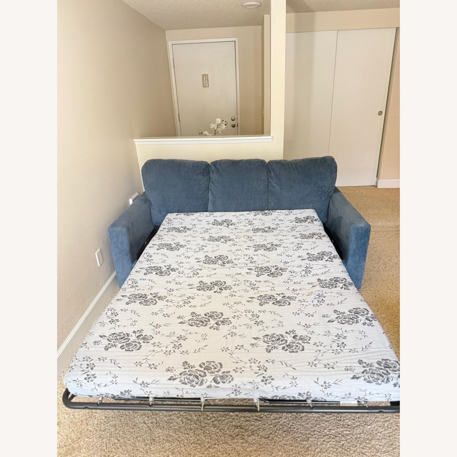 Ashley Furniture Rannis Full Sleeper sofa - image-3