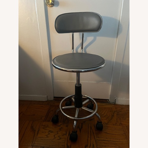 Used Sleek Office Chair for sale on AptDeco