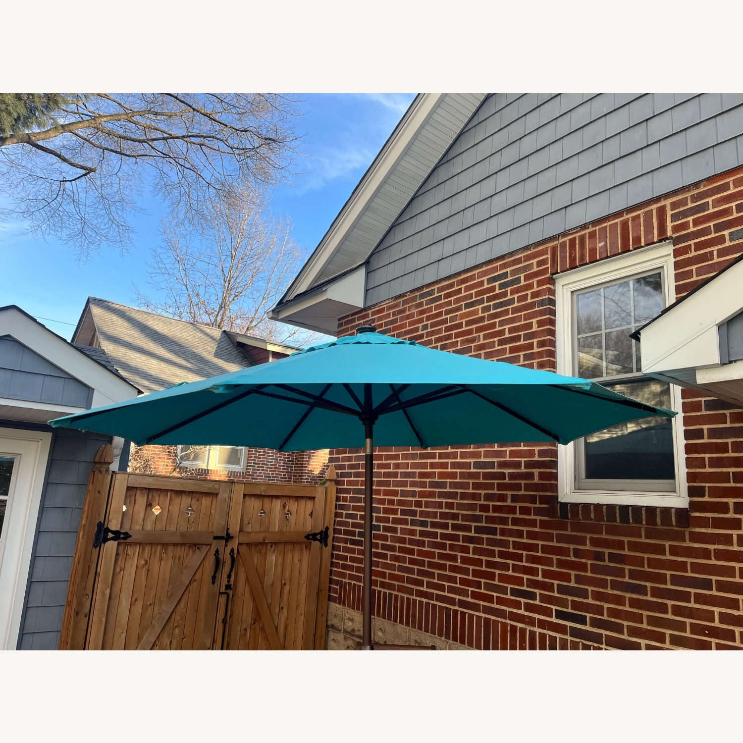 Frontgate  9 Foot Round Umbrella and Stand - image-7