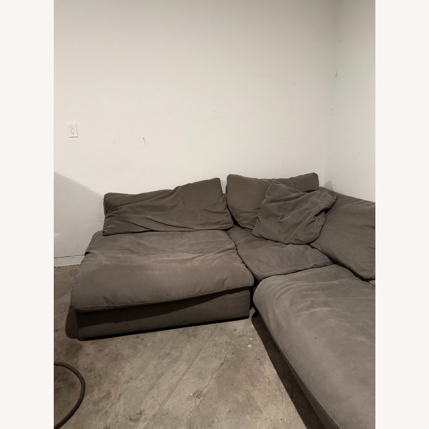 Living Spaces Light Gray 3+ Piece Sectional - image-2