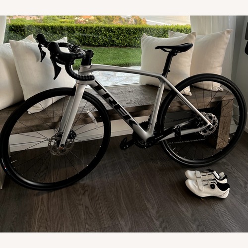 Used Restoration Hardware Reclaimed Oak Parsons Bench for sale on AptDeco