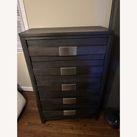 Raymour & Flanigan Wood/Wood Veneer 5 Drawer Chest