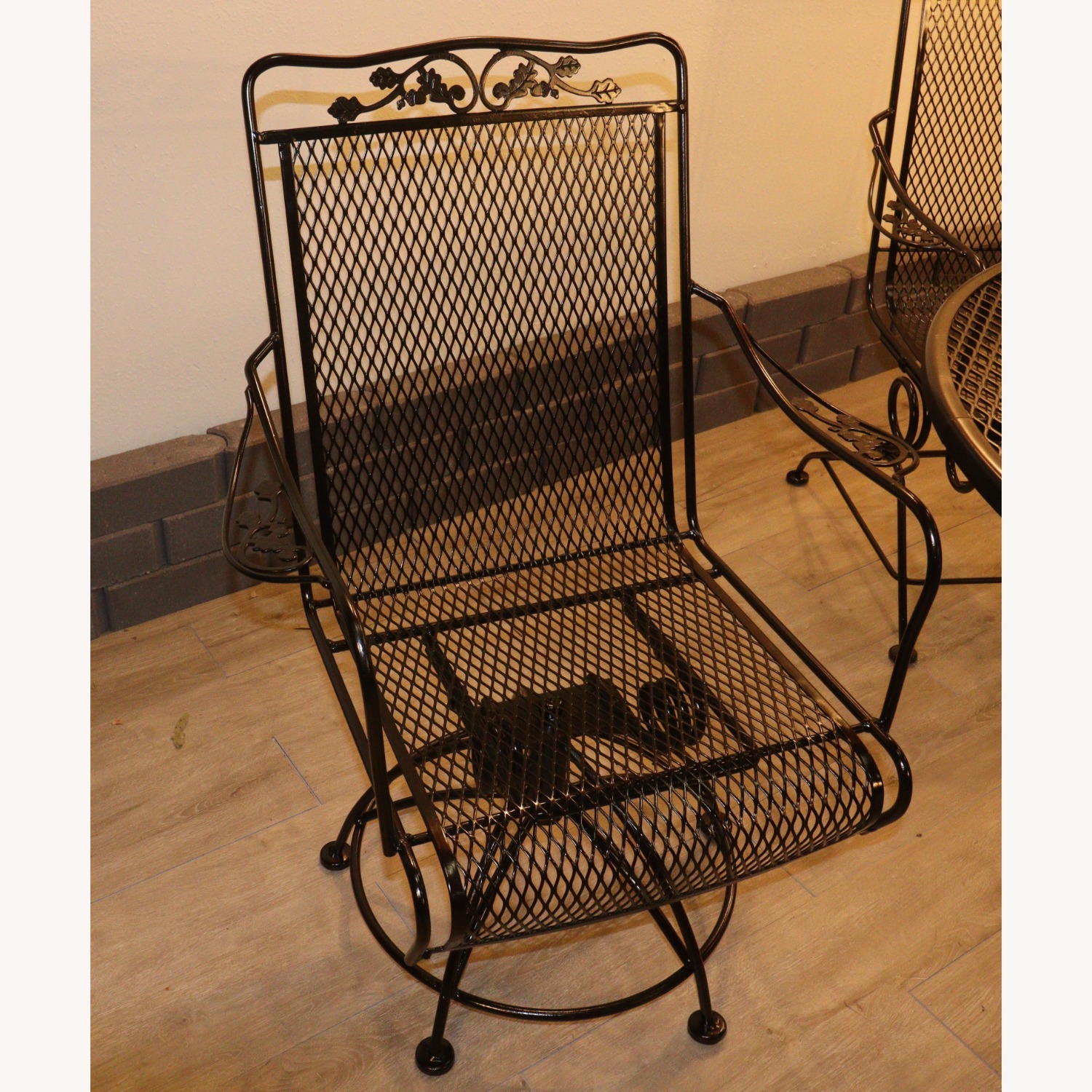 Vintage/Antique Patio Furniture - image-3