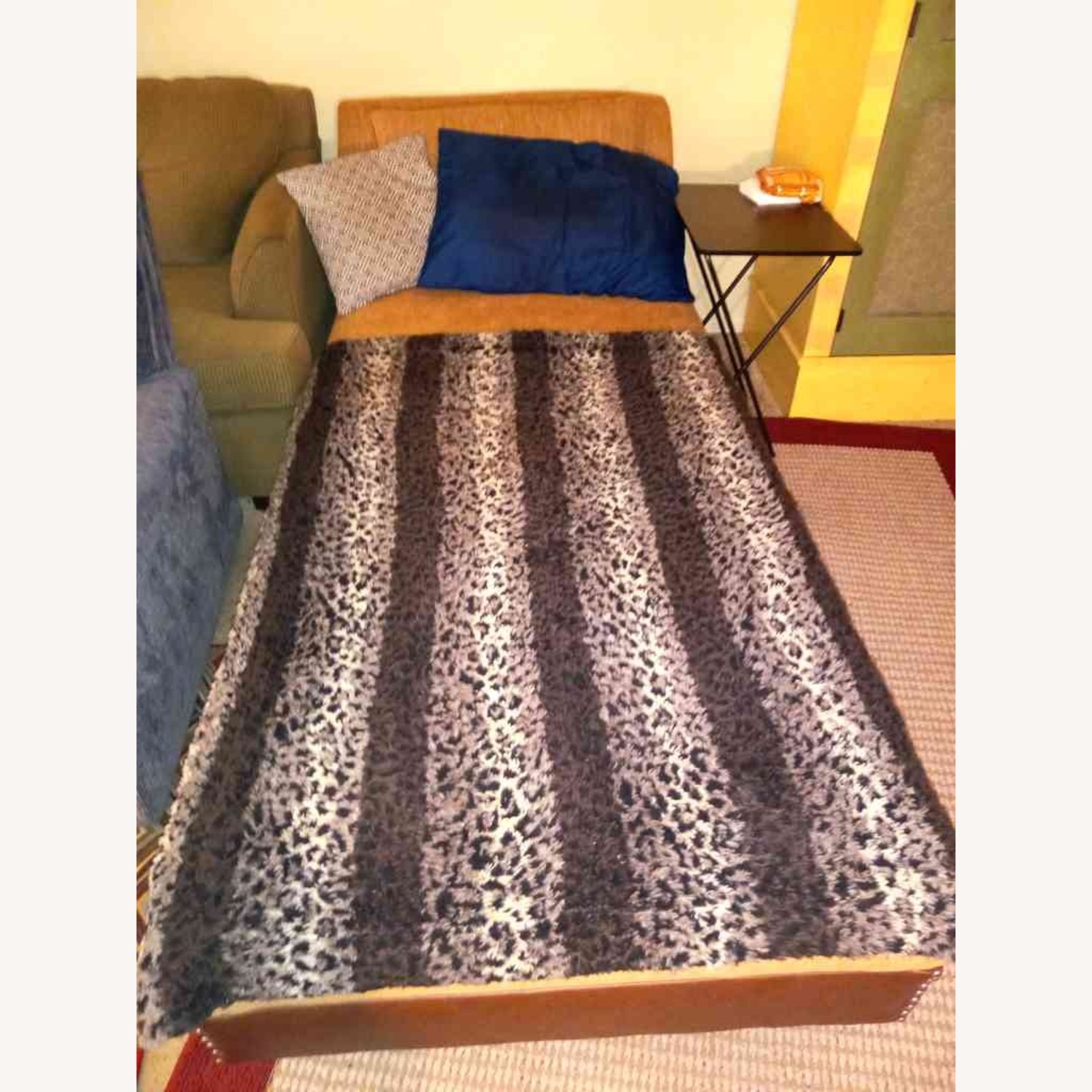 Handmade Chaise Lounge - image-1