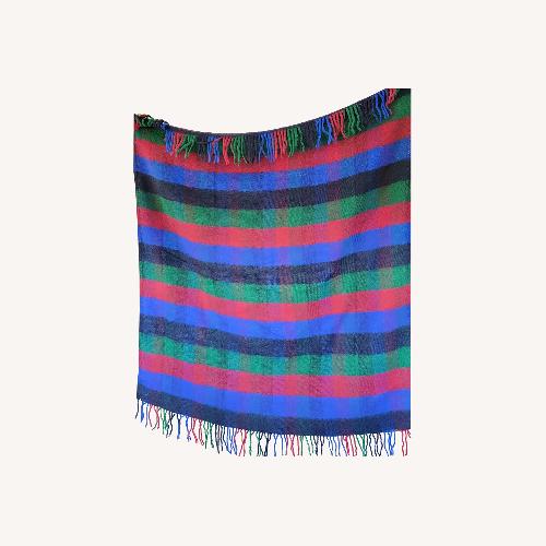 Used Vintage/Antique Finds Throw for sale on AptDeco