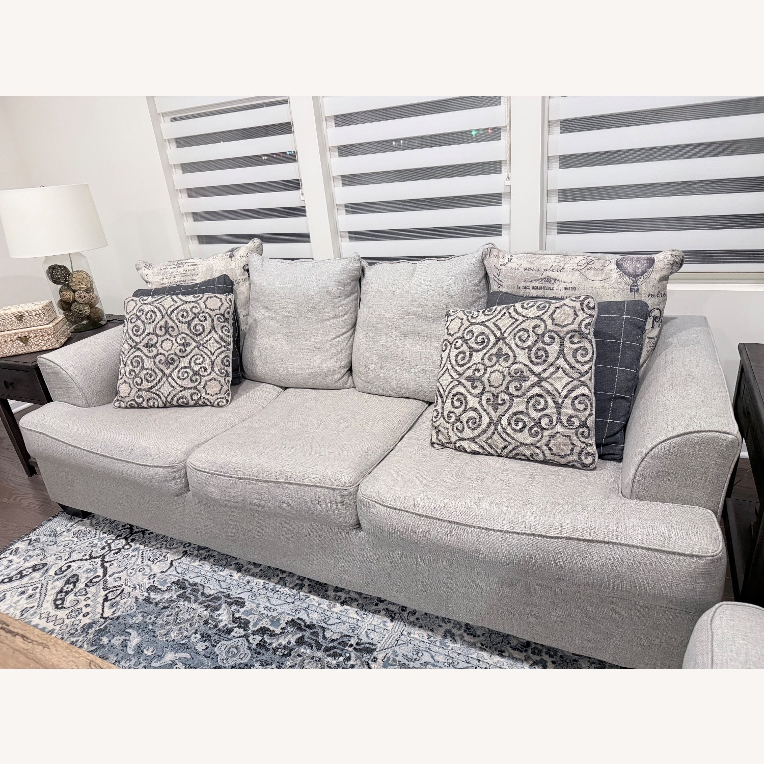 Stylish & Comfortable 3-Seater Sofa - image-3