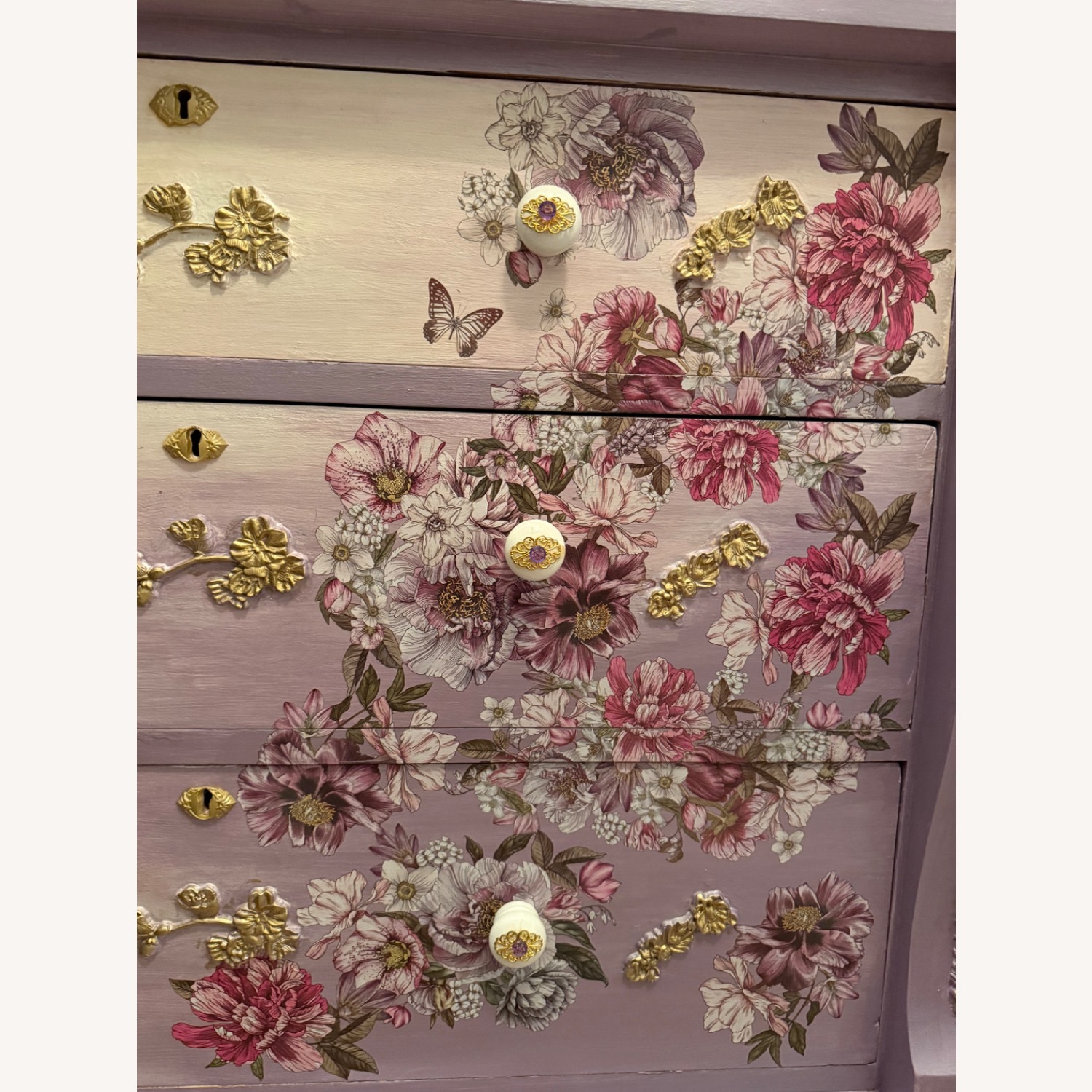 Vintage/Antique Purple Wood Dresser - image-8