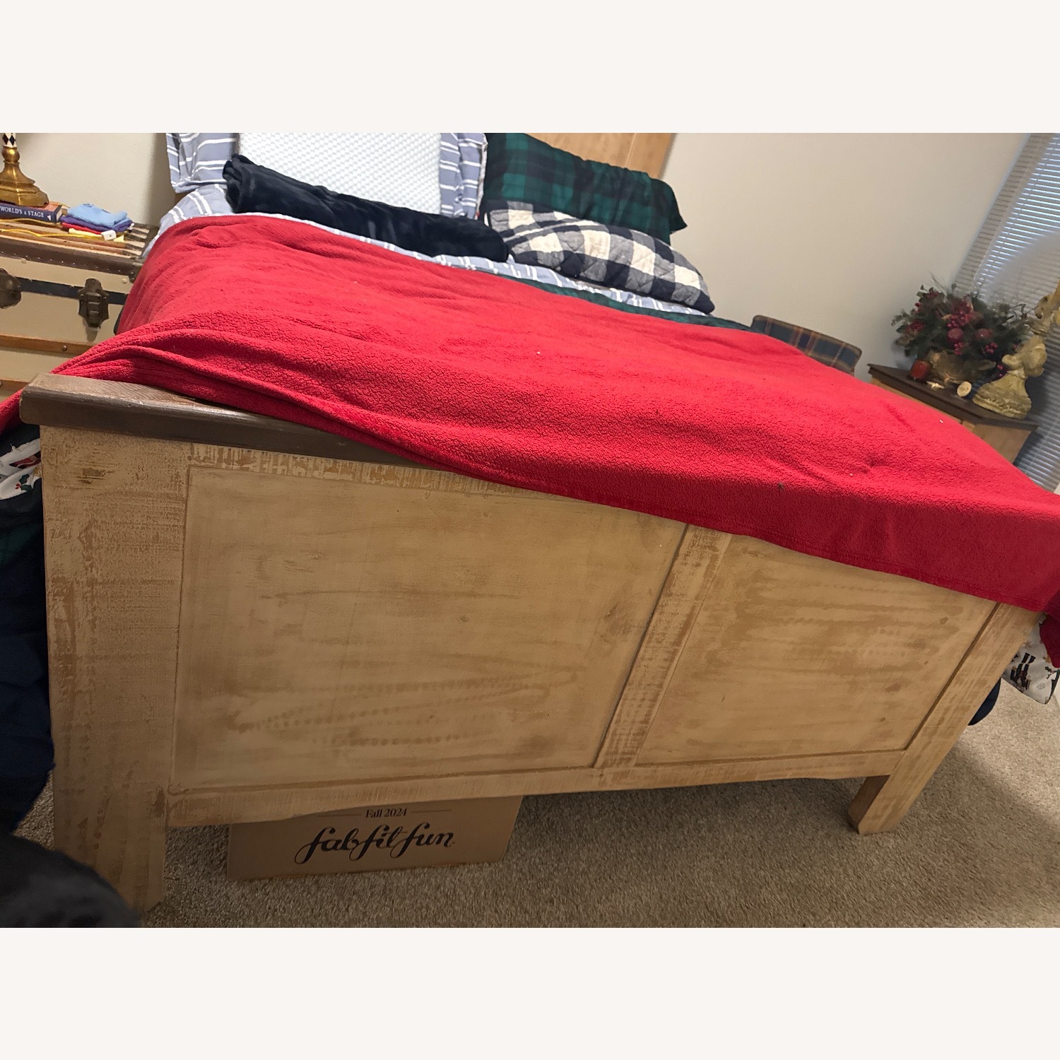 Ashley Queen Bed - image-4