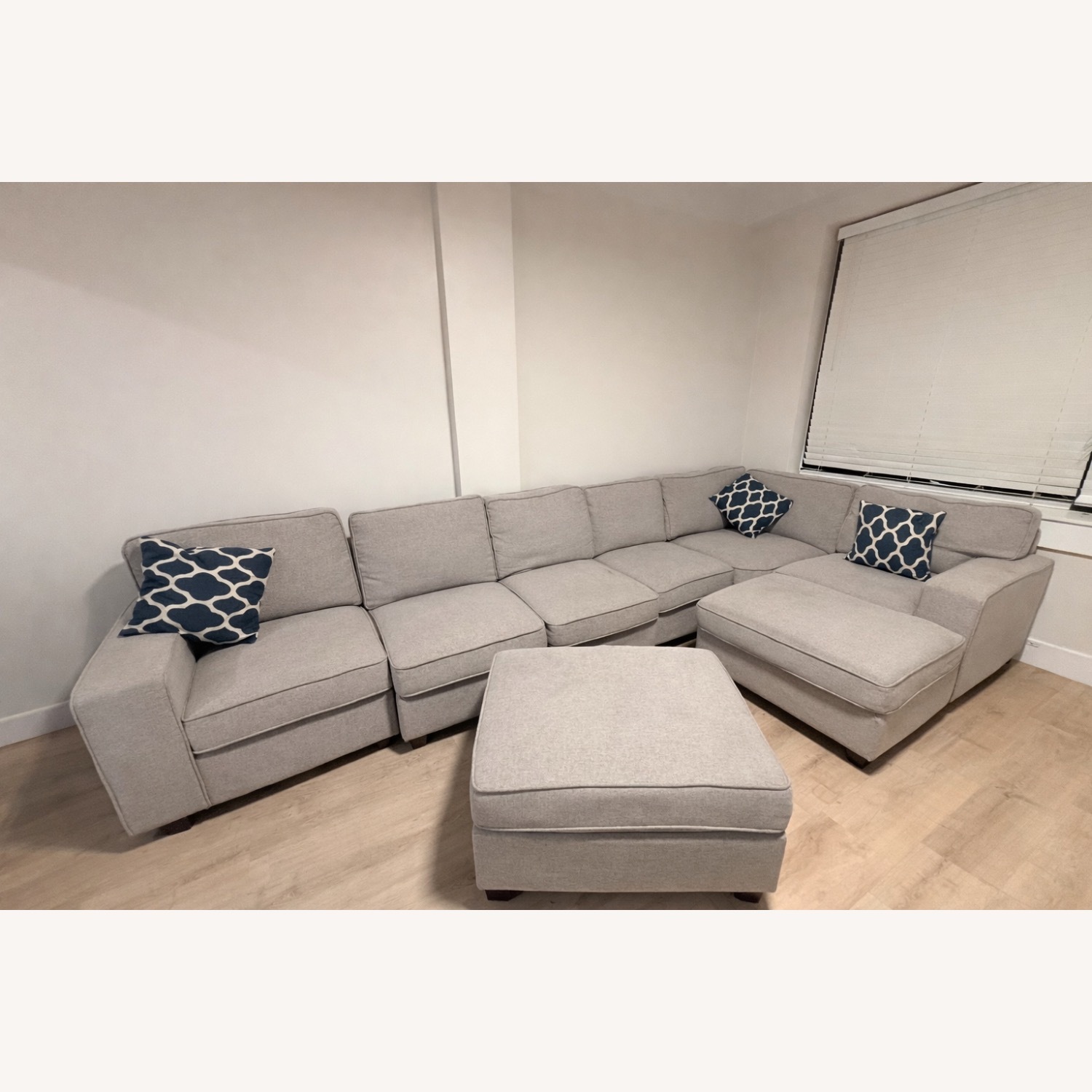 Wade Logan Light Gray 3+ Piece Sectional - image-3