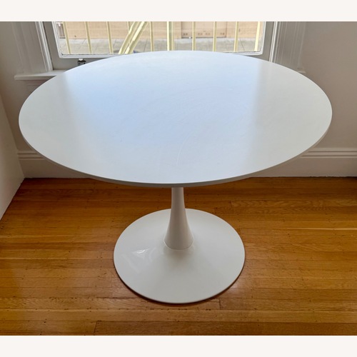 Used Tulip Dining Table White Dining Table for sale on AptDeco
