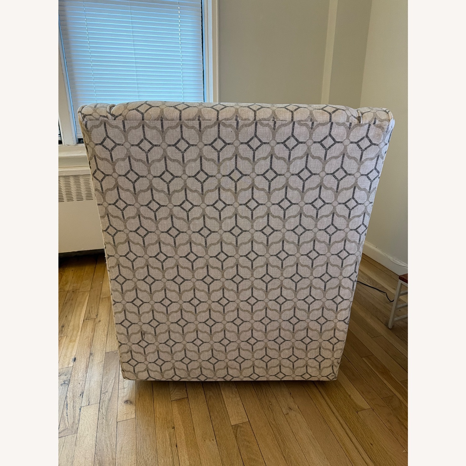 Swivel Chair - image-3