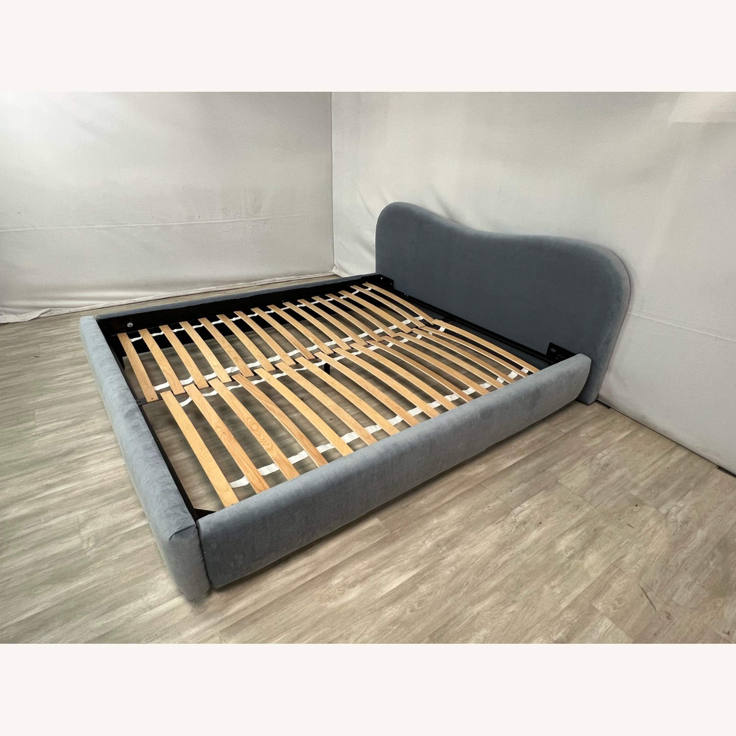 Furniture of America Upholstered Platform King Bed - image-3