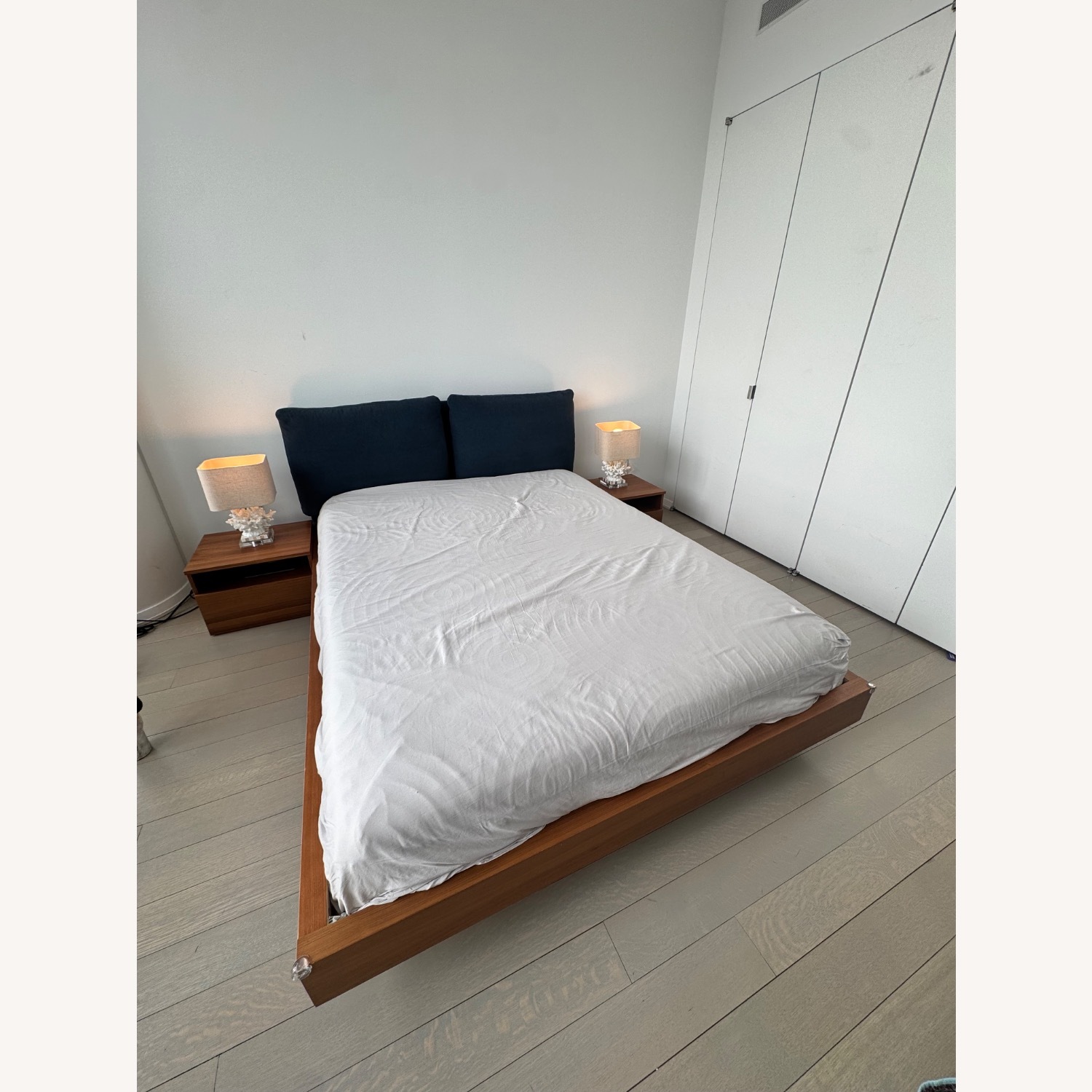 BoConcept Limo Queen Floating Platform Bed - image-1