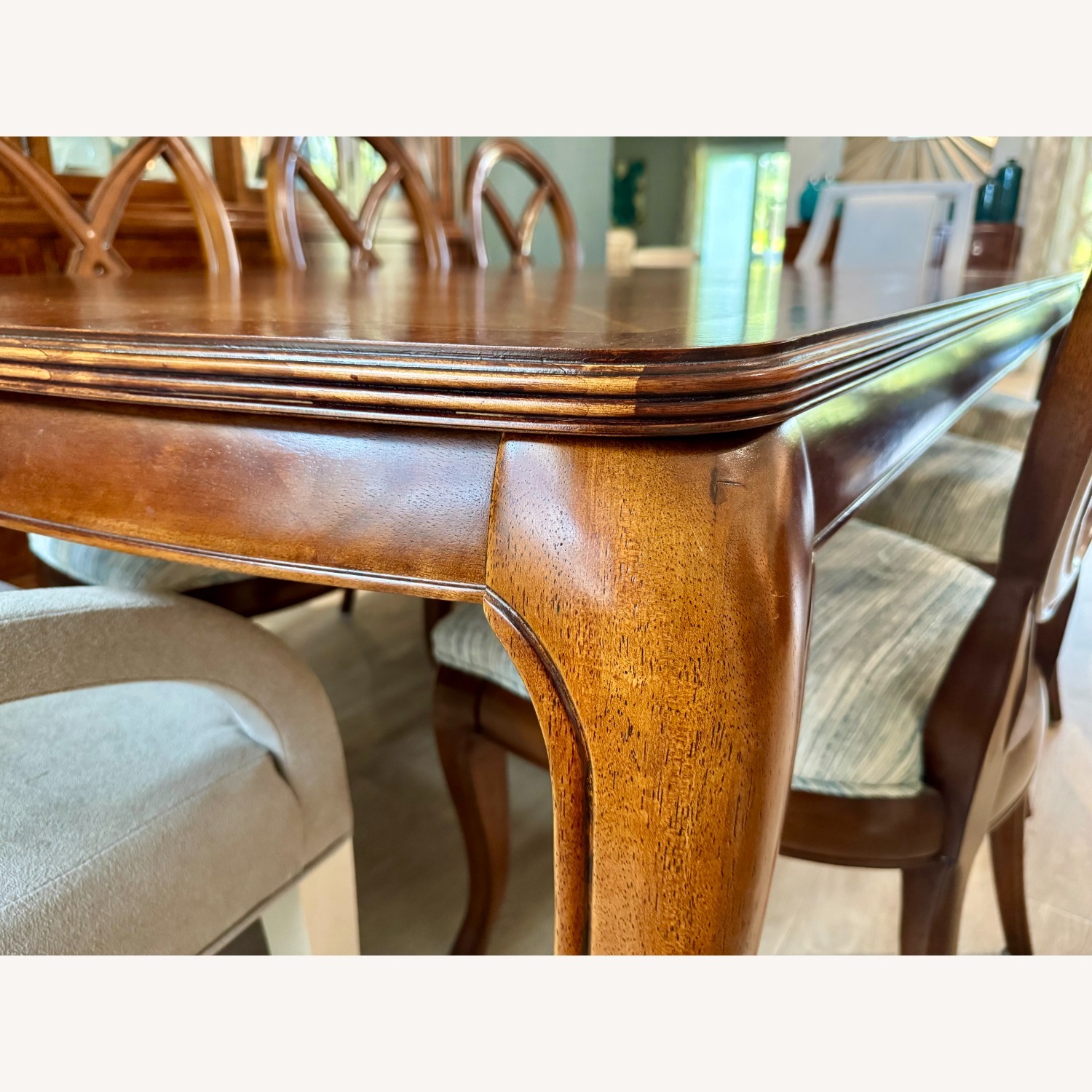 Thomasville Bogart Dining Room Table (8 Chairs) - image-3