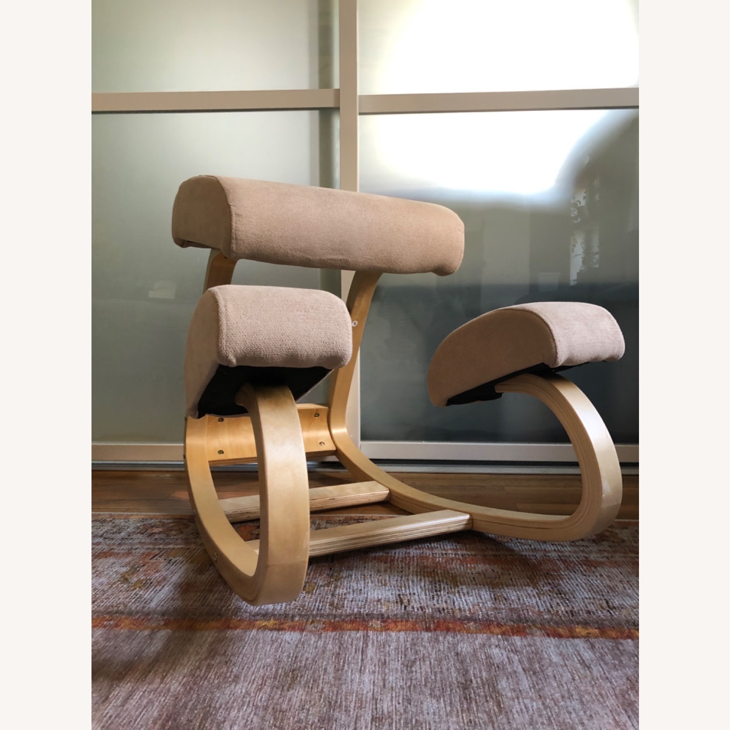 Sleekform The Austin Kneeling Chair: Winter Linen - image-1