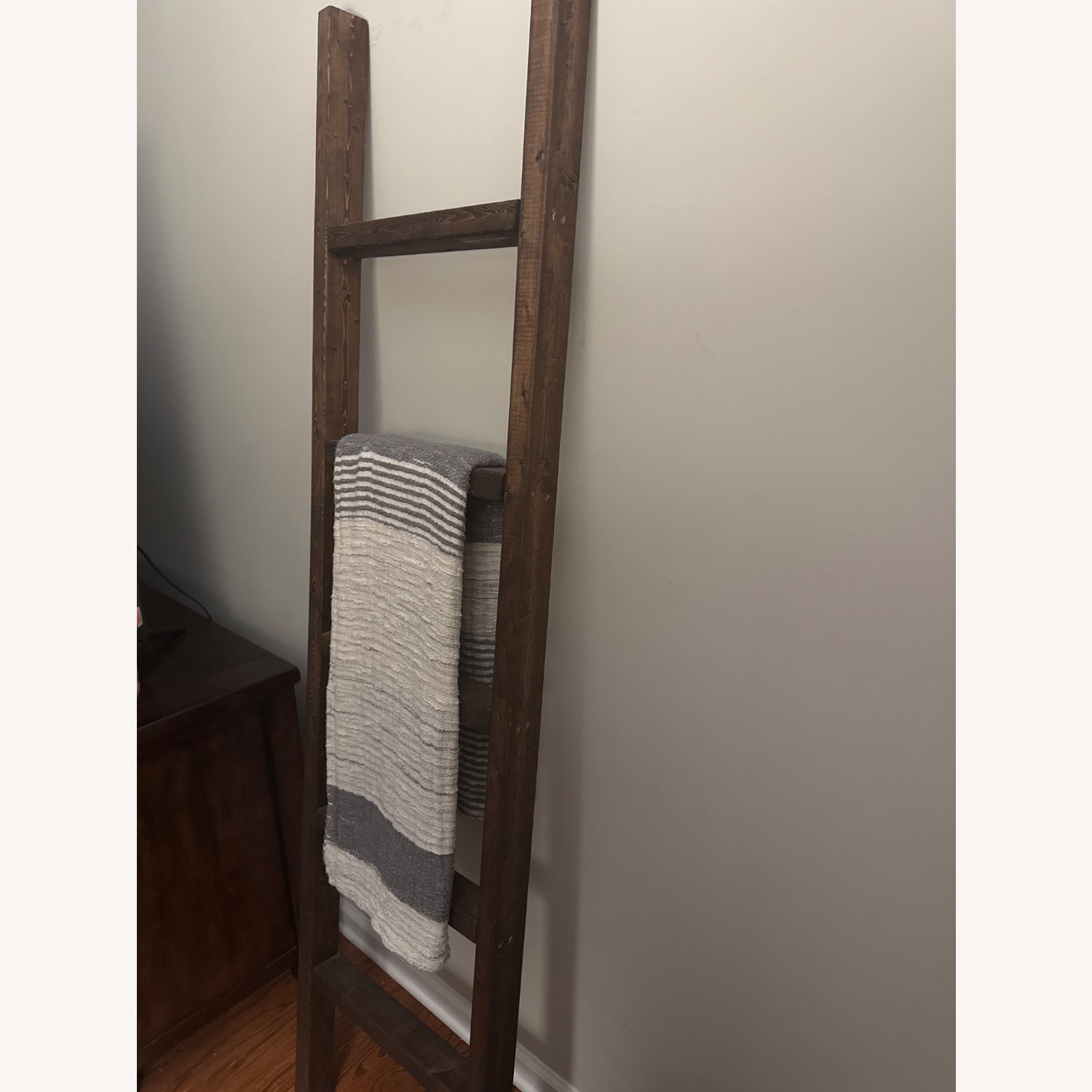 Wood Blanket Ladder - image-1