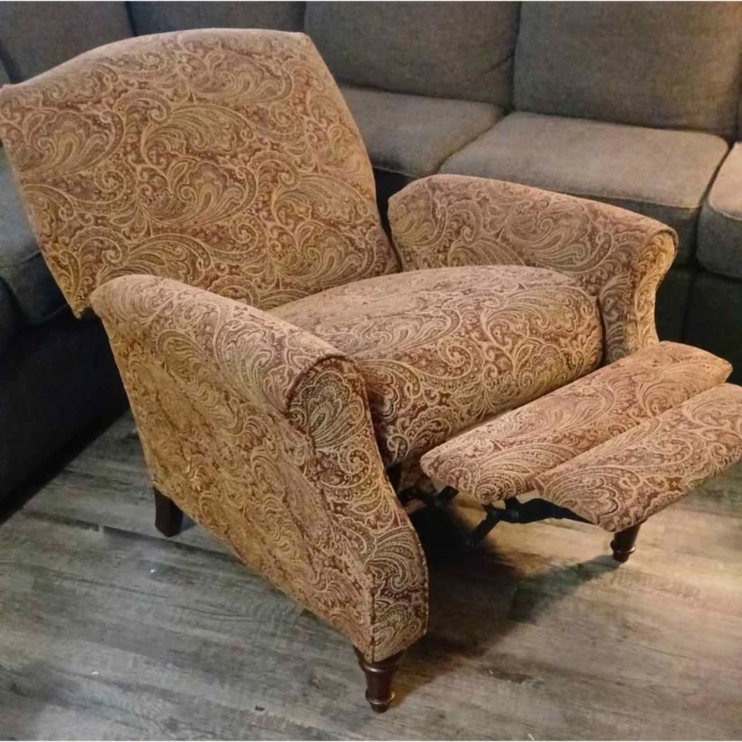 Lane Furniture Fabric Recliner - image-1