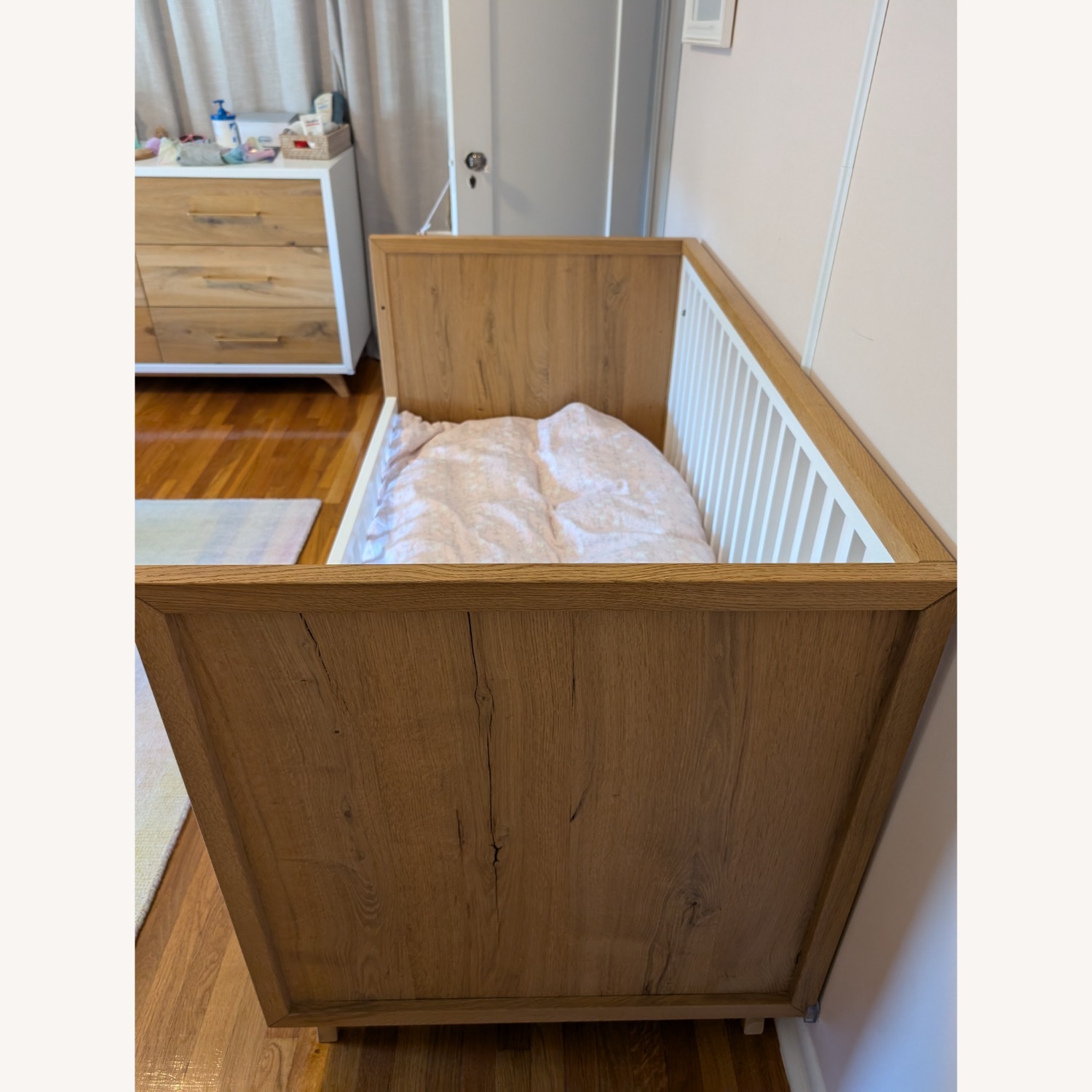 Romina Uptown Classic Crib With Toddler Rail - image-3