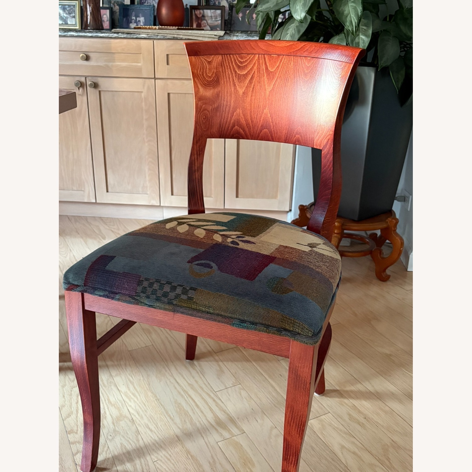 Taylor Made Custom Extendable Dining Table Set with 8 Chairs - image-3