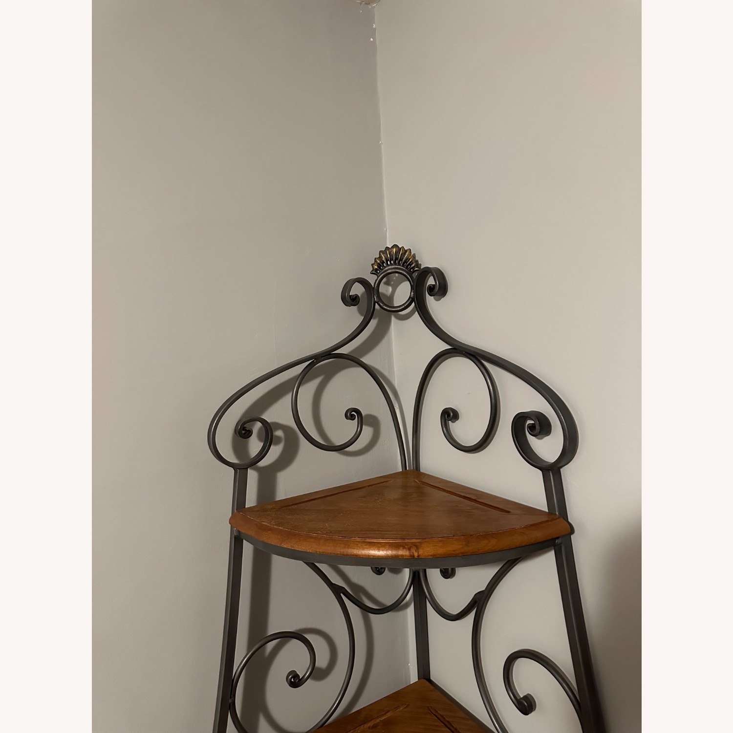 Ethan Allen Legacy Corner Bakers Rack  - image-4