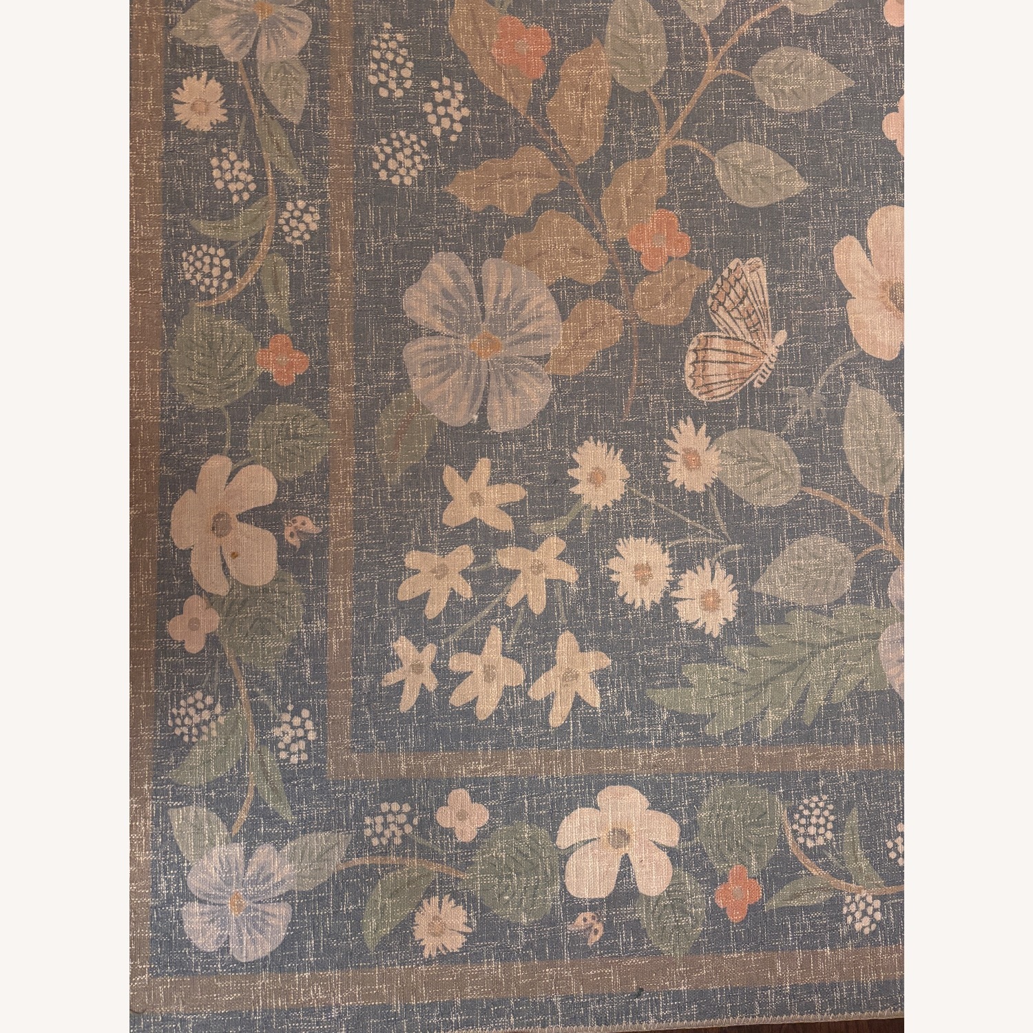 Area Rug 8' x 10' - image-4