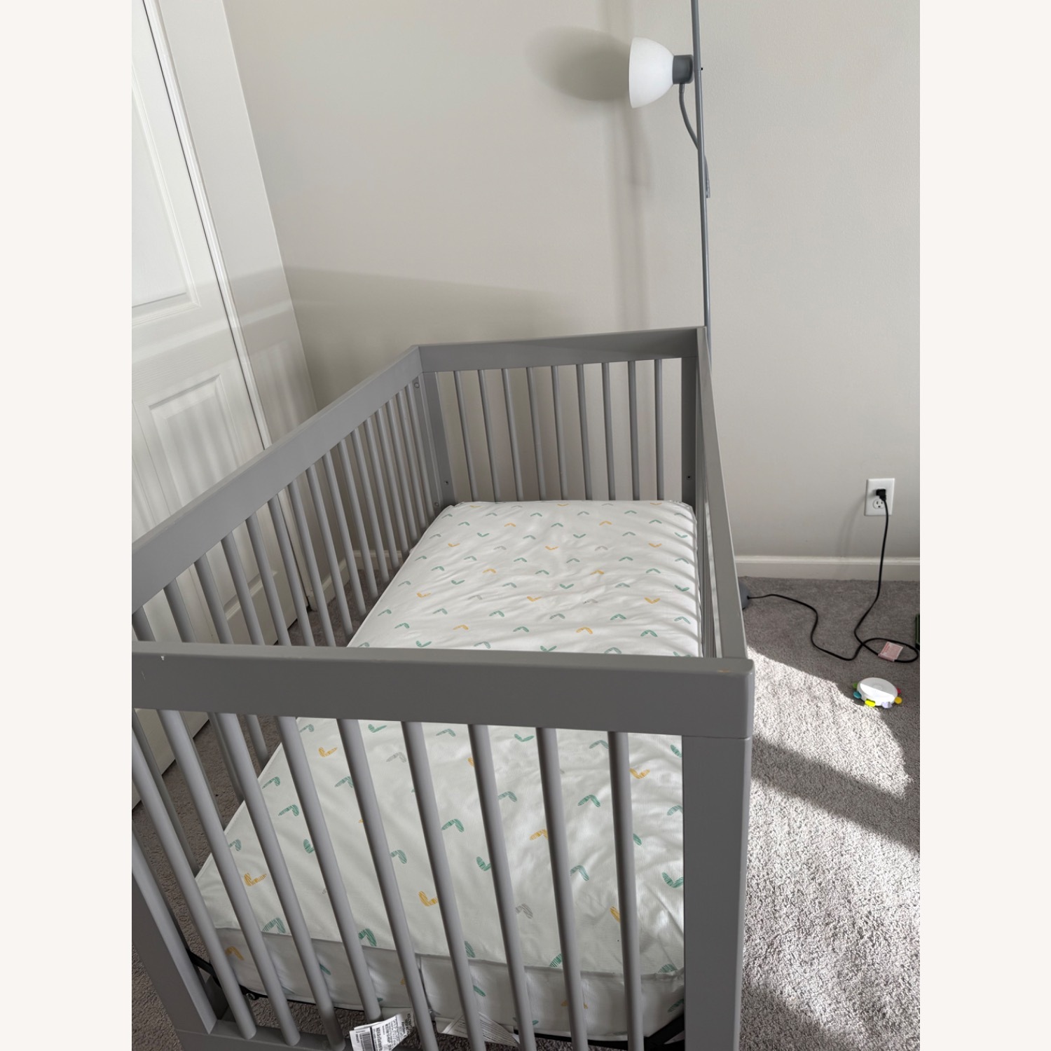 Deltana Light Gray Wood Crib - image-2