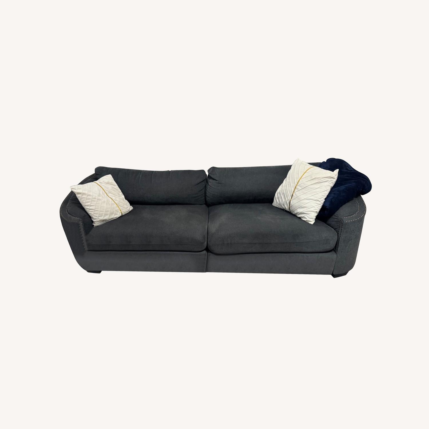 Bob's Discount Furniture Sofa - image-0