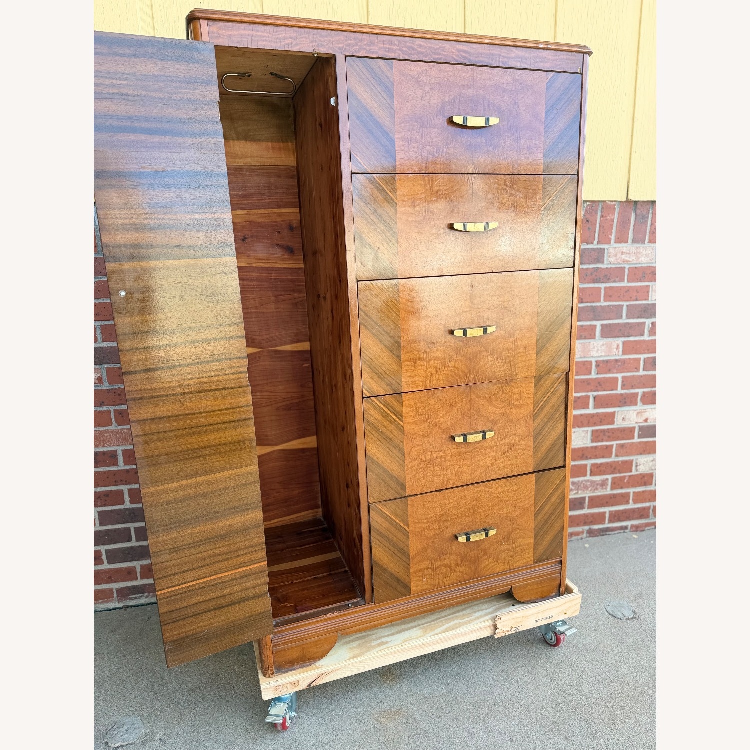 Vintage/Antique Chifferobe Wardrobe Dresser - image-12