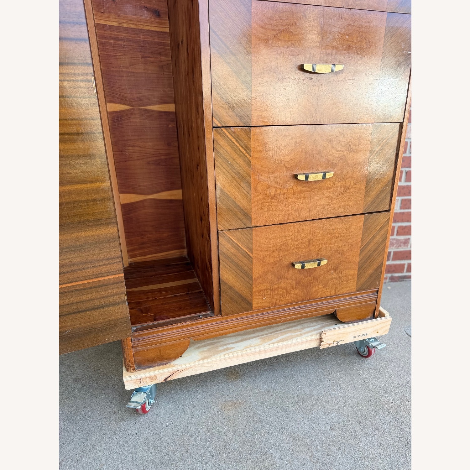 Vintage/Antique Chifferobe Wardrobe Dresser - image-11