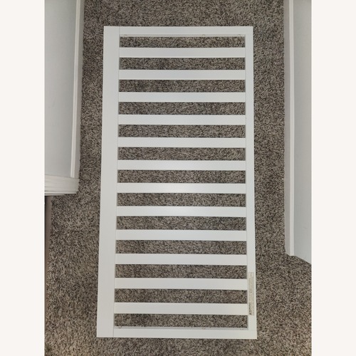 Used Delta Children 4 and 1 Crib for sale on AptDeco