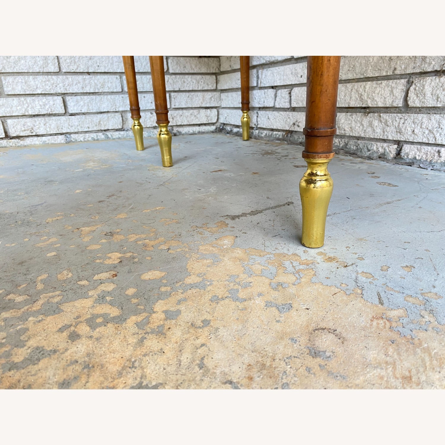 Floral Vintage Regency-style Vanity - image-3