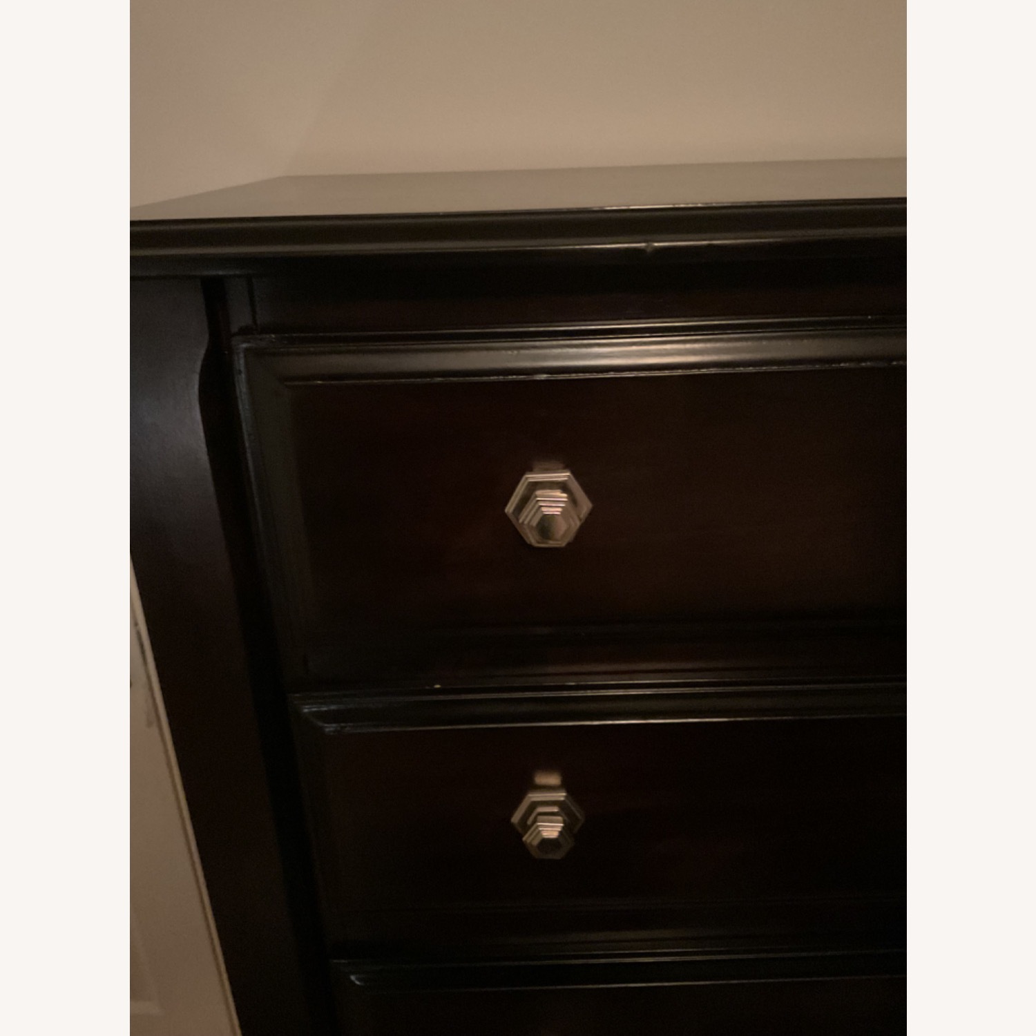 Ashley Ridgley Chest Dresser Dark Brown - image-8