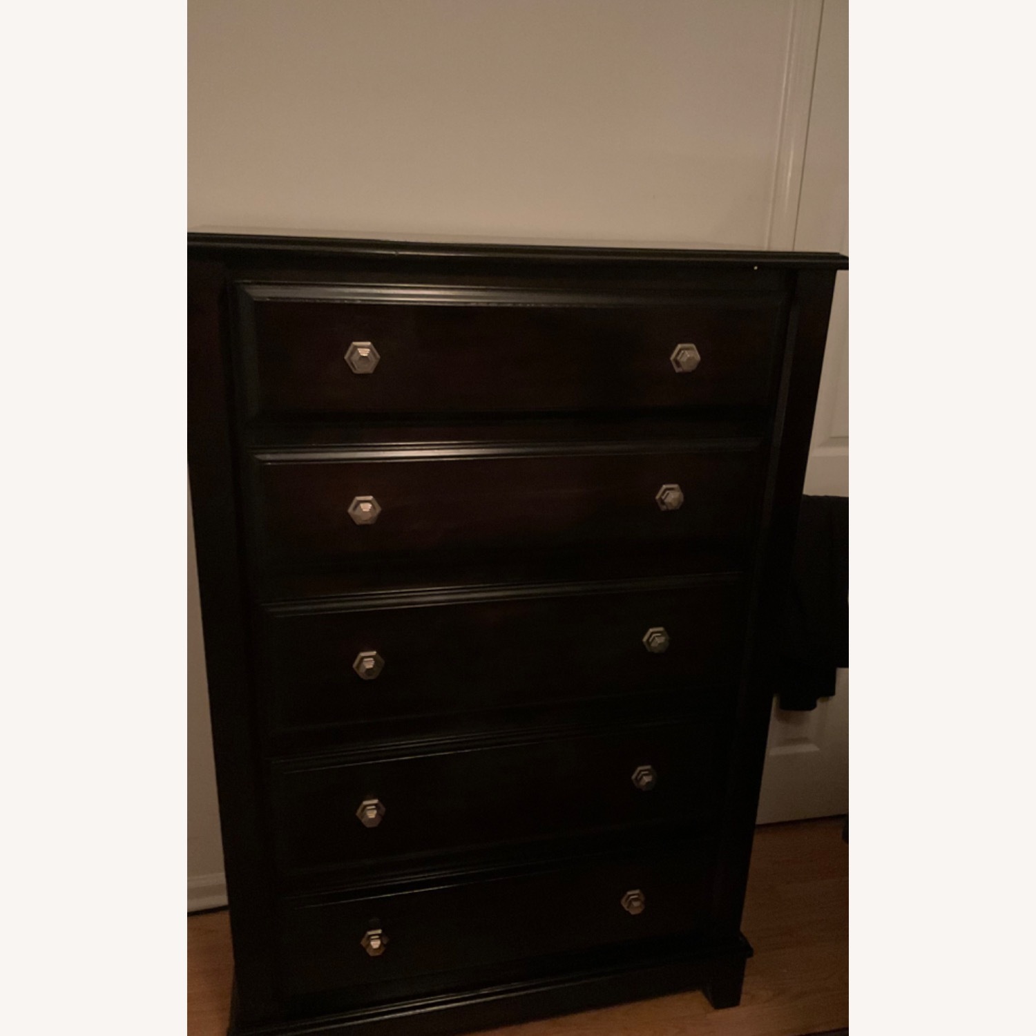 Ashley Ridgley Chest Dresser Dark Brown - image-6