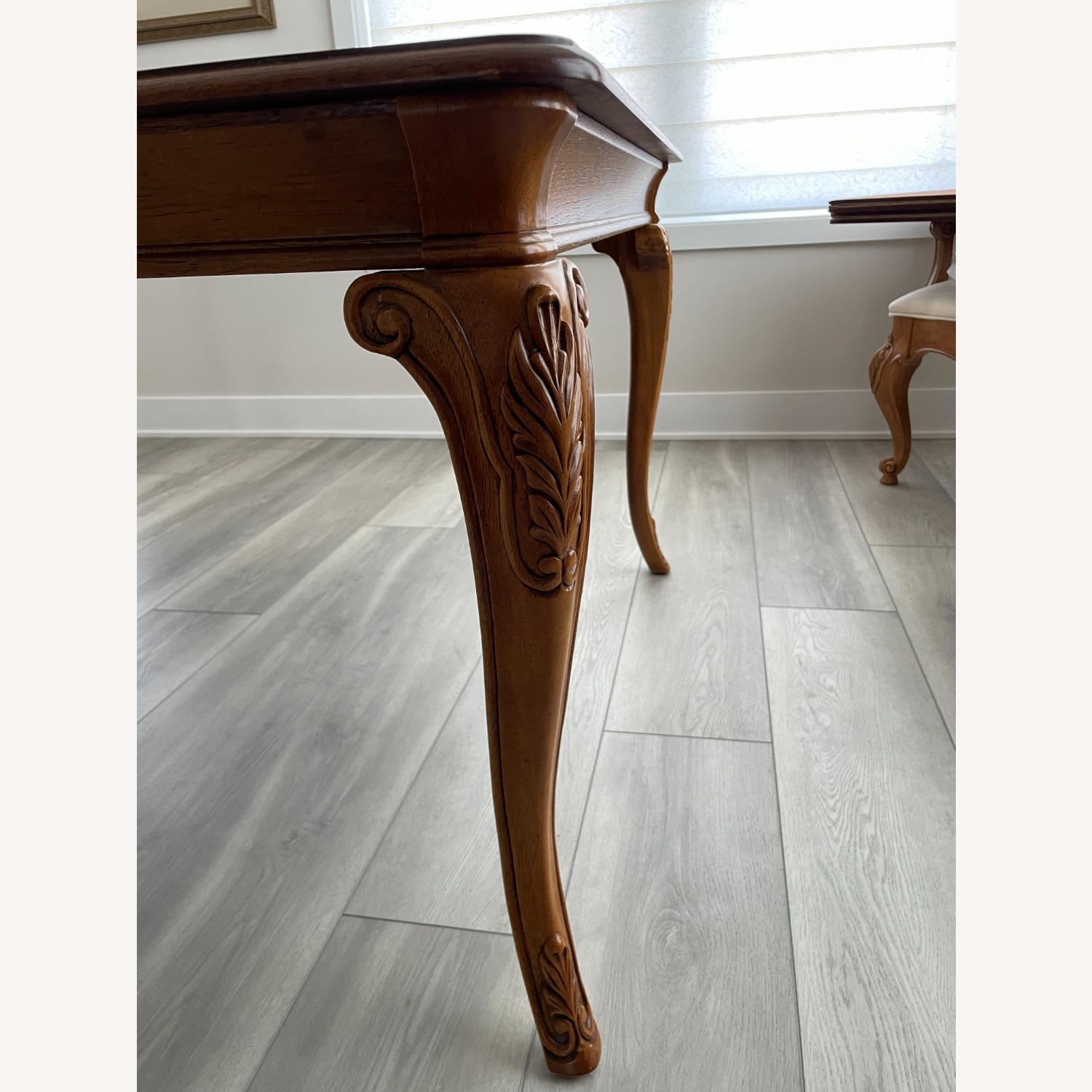 Thomasville Dining Table With 2 Leaves - image-3