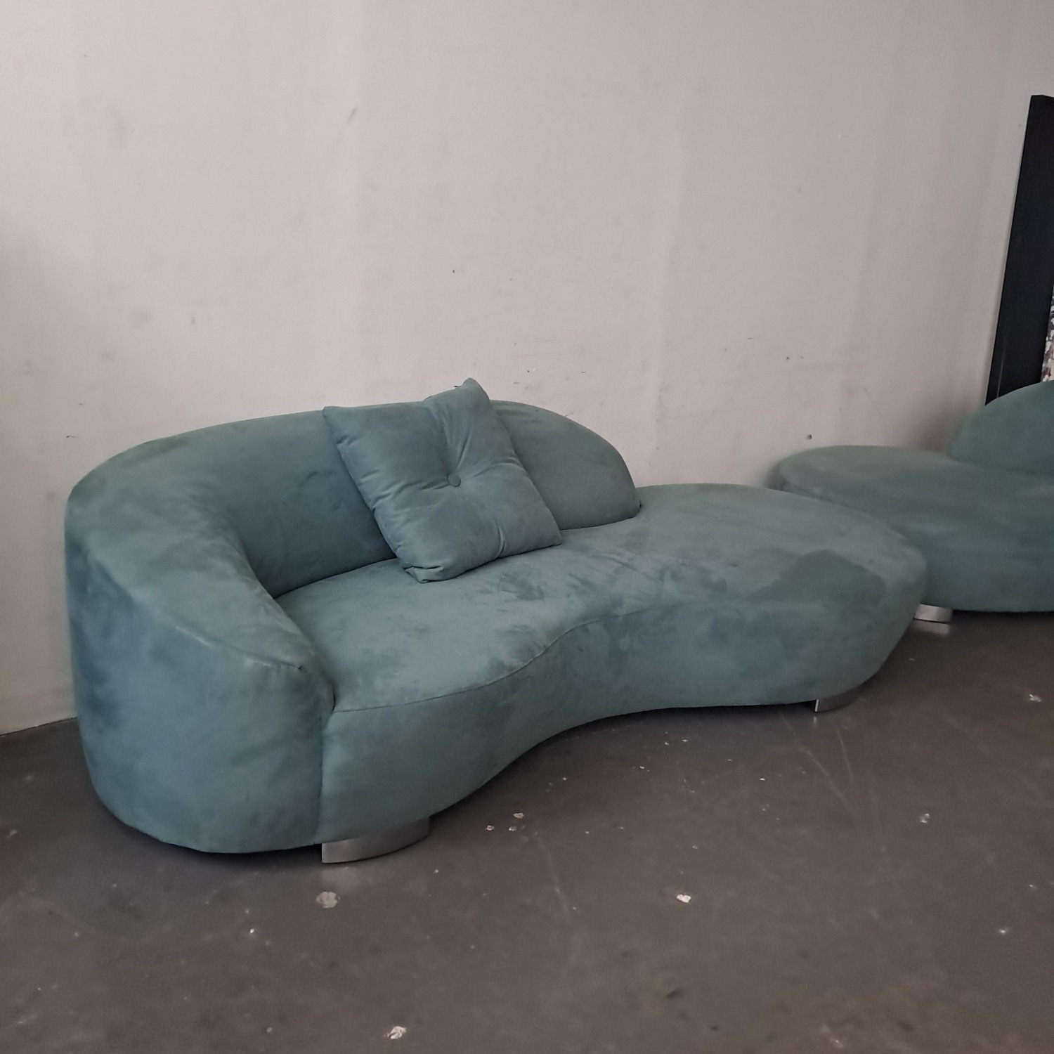 Lazar Industries Modern Curved Sectional Sofa  - image-3