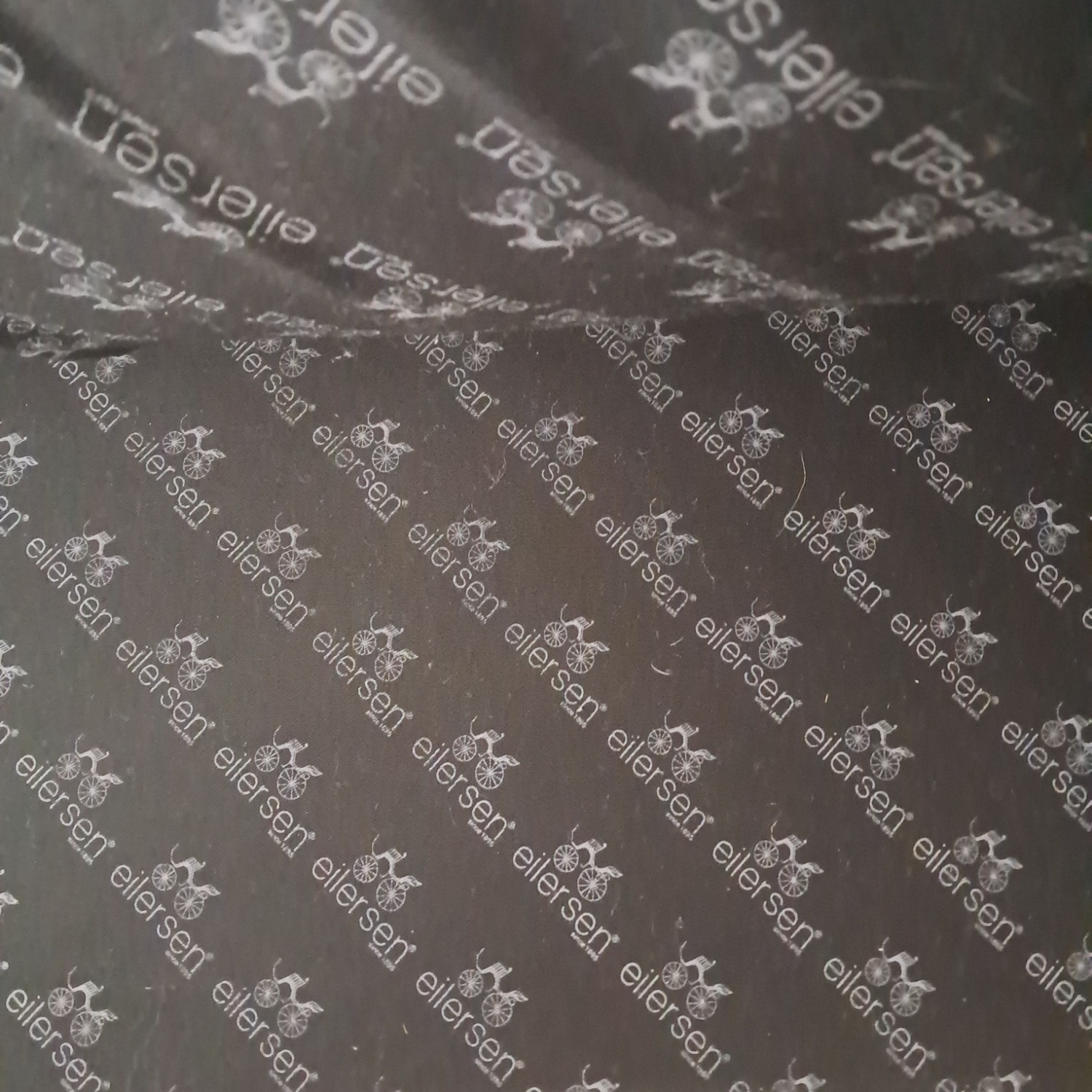 Eilersen Modern Gray Sectional Sofa - image-2