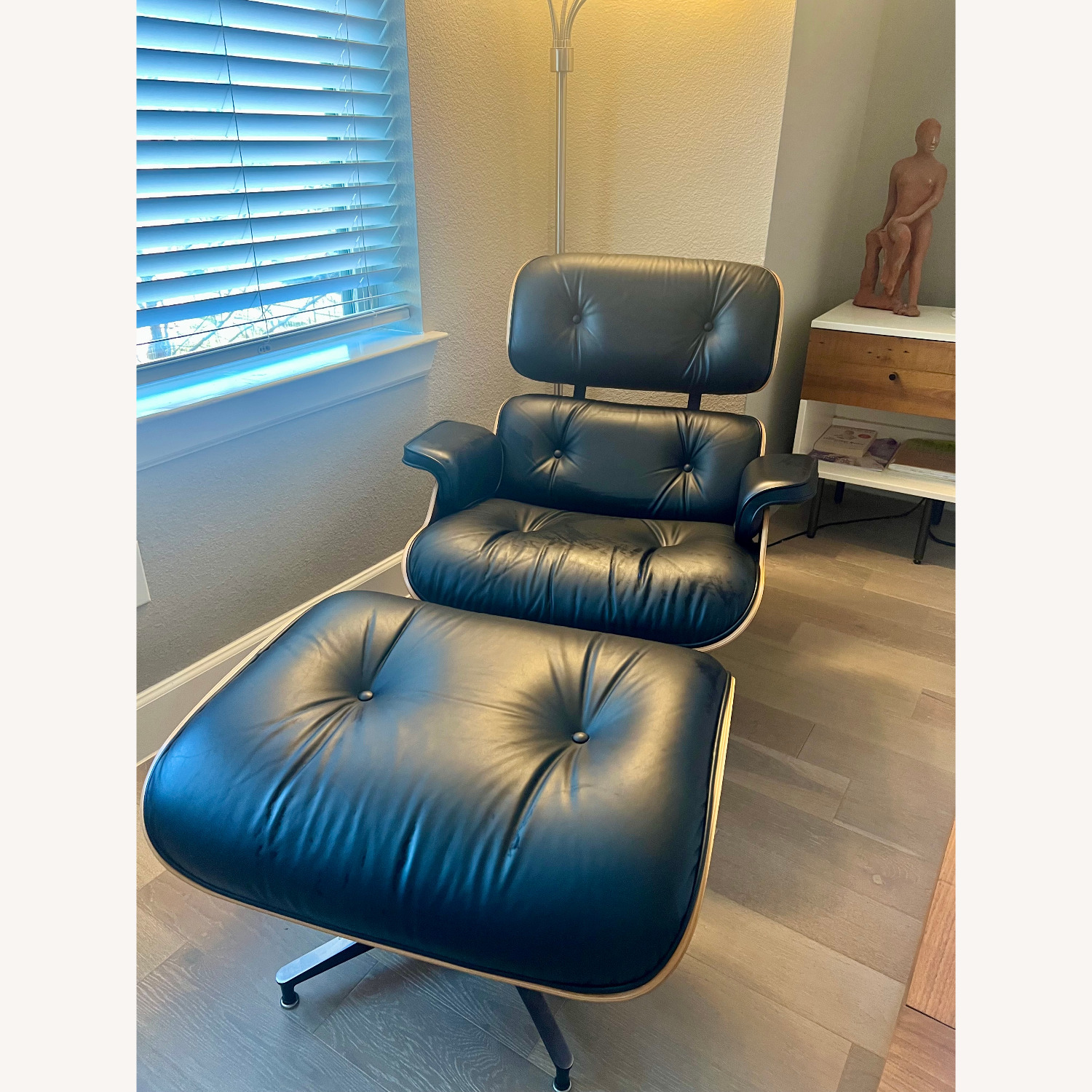 Herman Miller Eames Lounge Chair and Ottoman - image-2